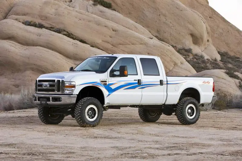 Fabtech 6-Inch Lift Kit – Basic System With Dual-Level Shocks For 2008–2016 Ford F-250 4Wd 2