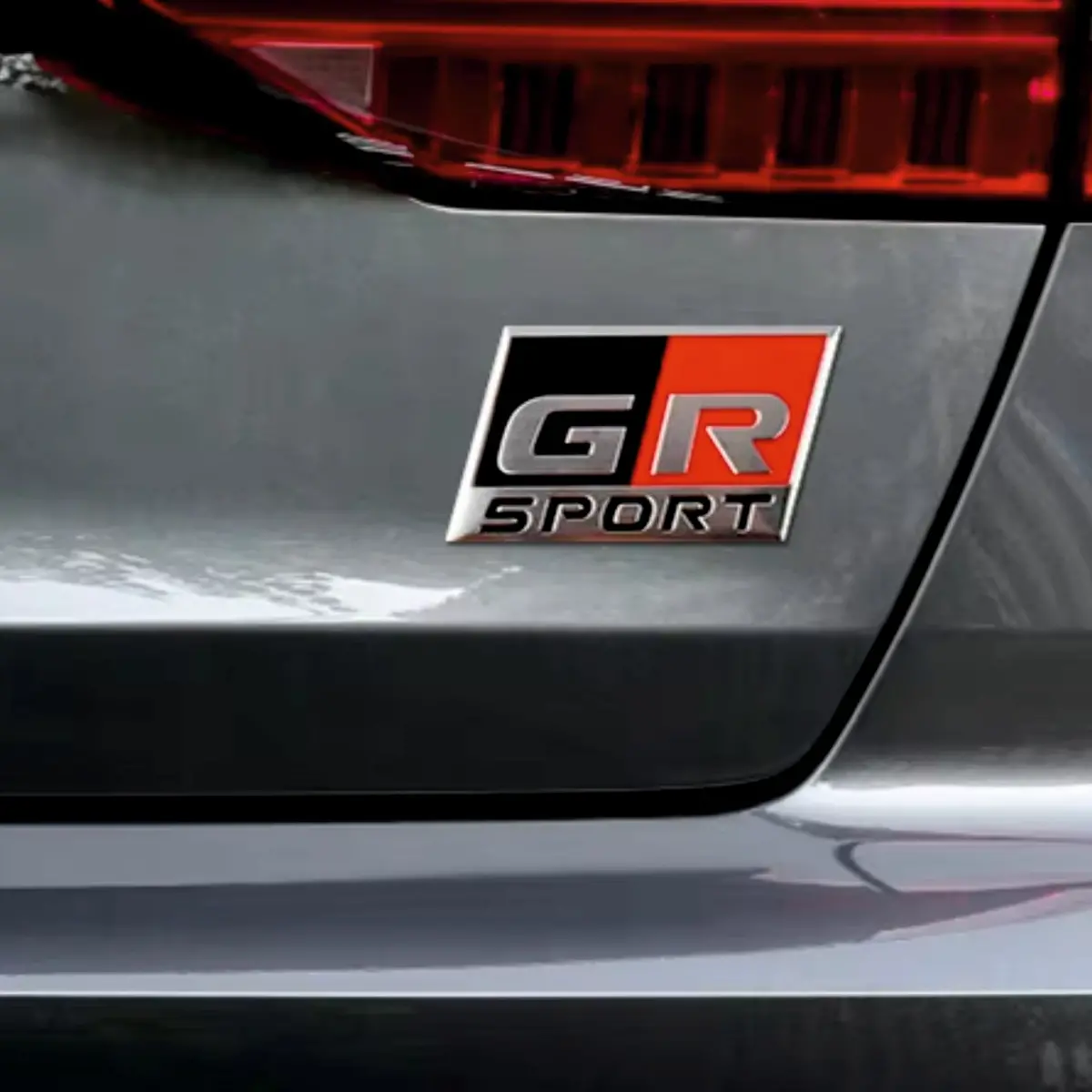 Gr 3D Sticker Black & Red - 6.7Cm X 2.9Cm 1