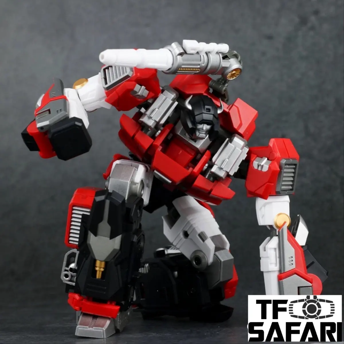 Generation Toy Gt-11 Gt11 Redbull (Sideswipe) 16Cm / 6.5" 2